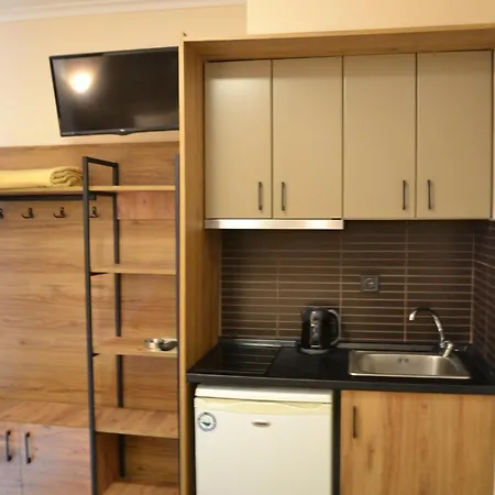 Aparthotel Savvidis *